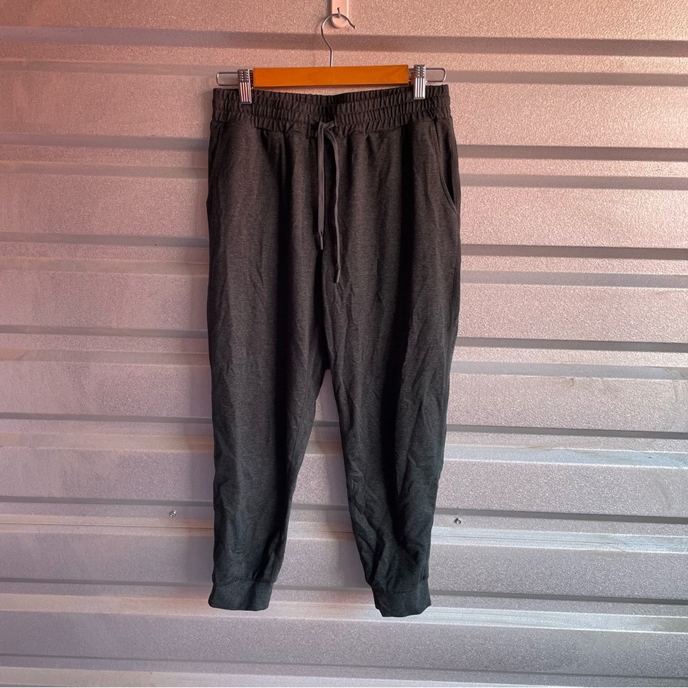 Quince flowknit Mid-Rise Joggers in heather green - Picture 2 of 9
